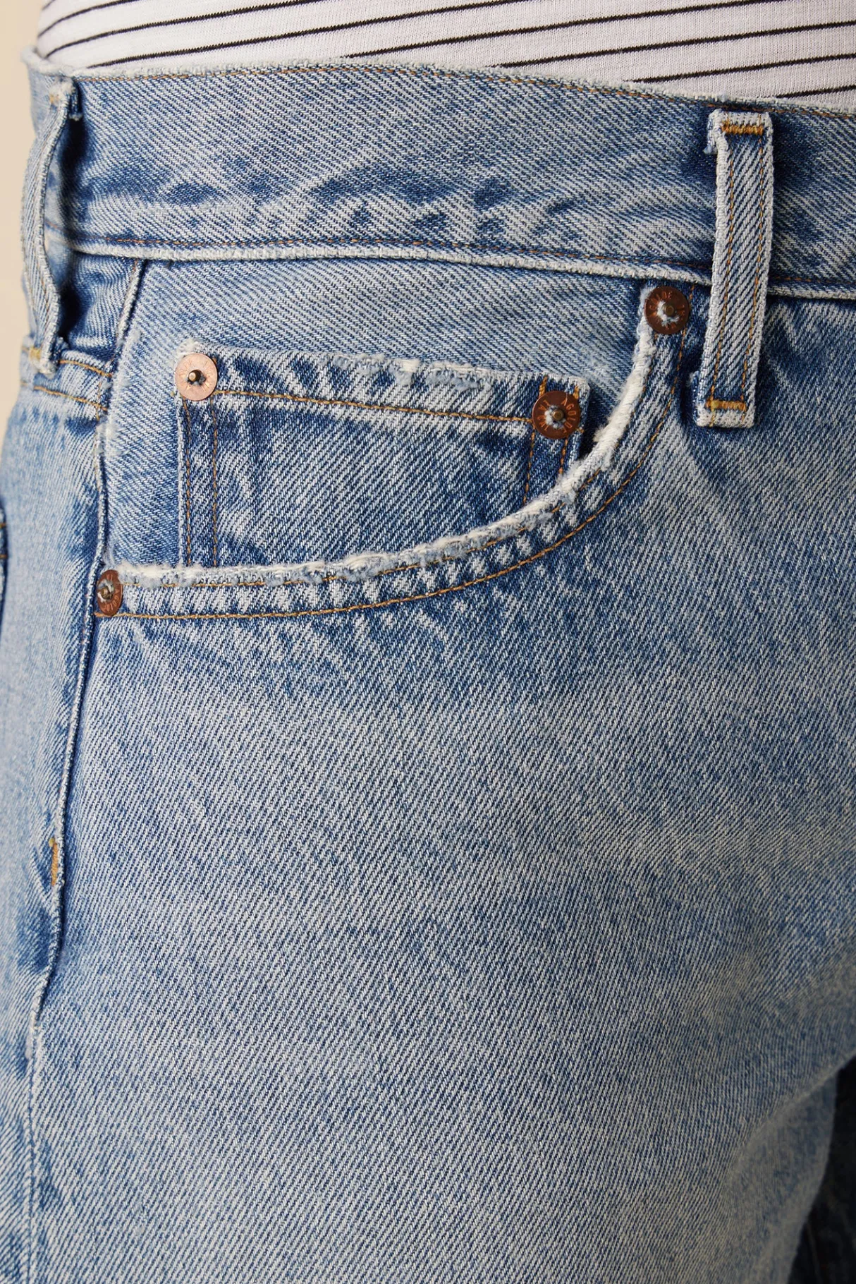 Amour Vert AGOLDE Parker Long Denim Short Occurrence Sale