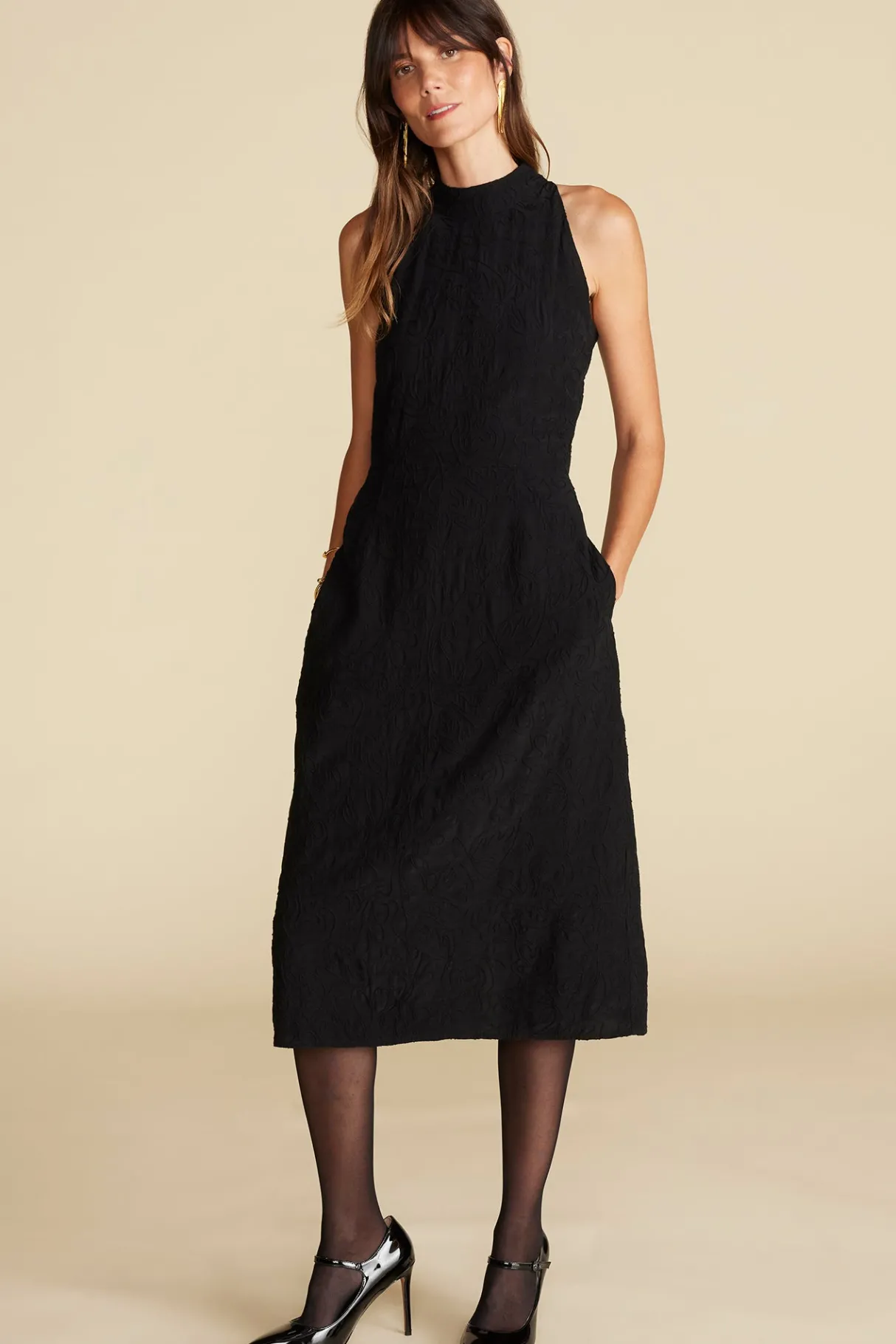 Amour Vert Alexandrine Embroidered Crepe Sleeveless Dress Black Clearance