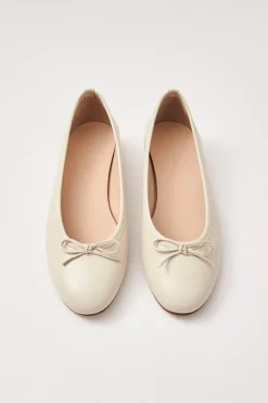 Amour Vert Alohas Oriana Leather Ballet Flats Cream Clearance