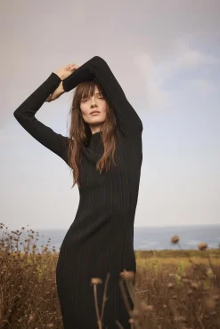 Amour Vert Chantae Ribbed Boatneck Dress Black Outlet