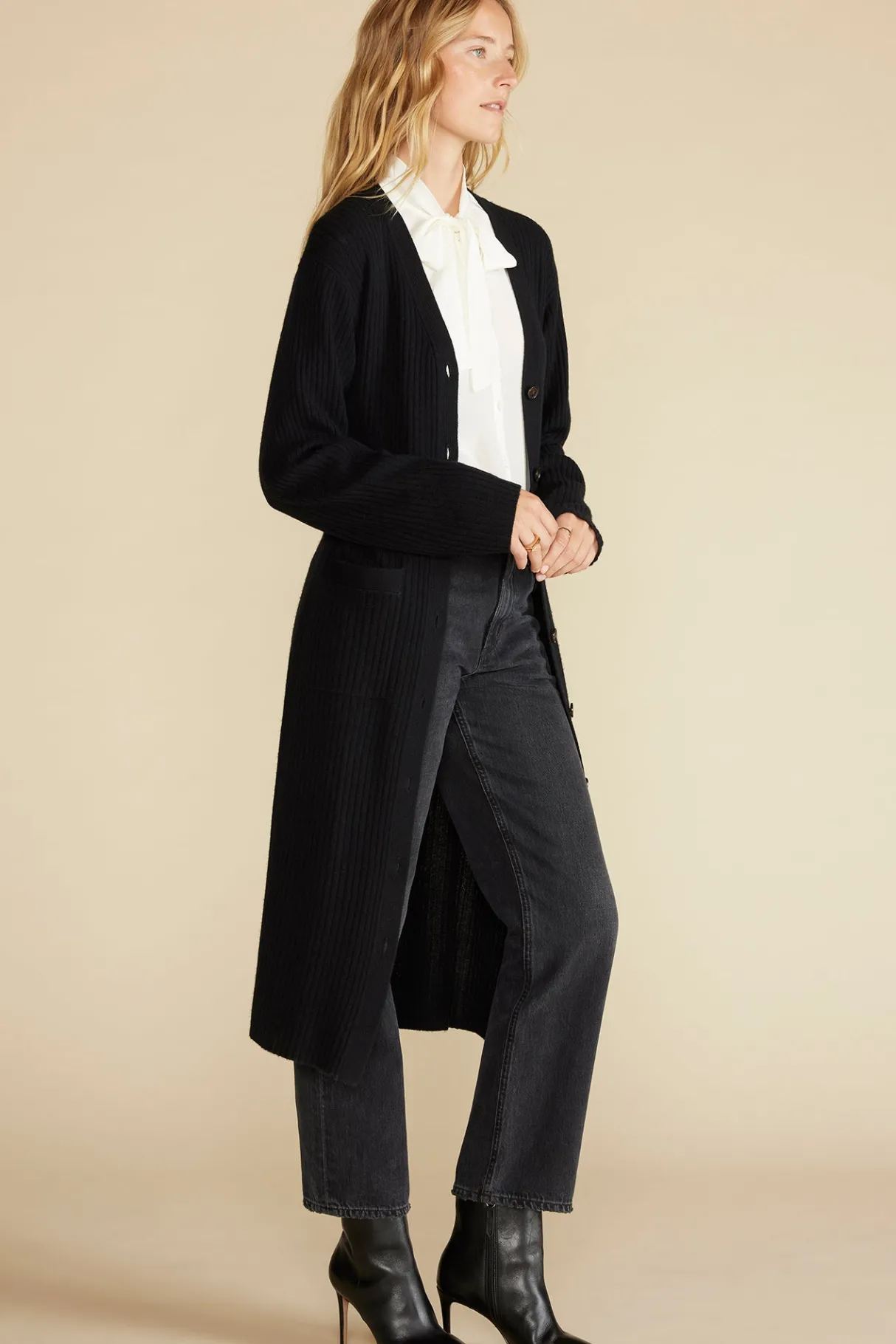 Amour Vert Dion Long V Neck Cardigan LicoriceBlack Clearance