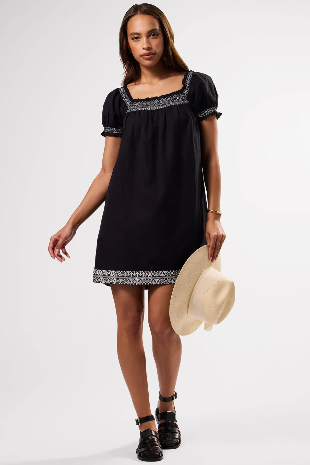 Amour Vert Smocked Embroidery Dress BlackWhiteEmbroidery Fashion