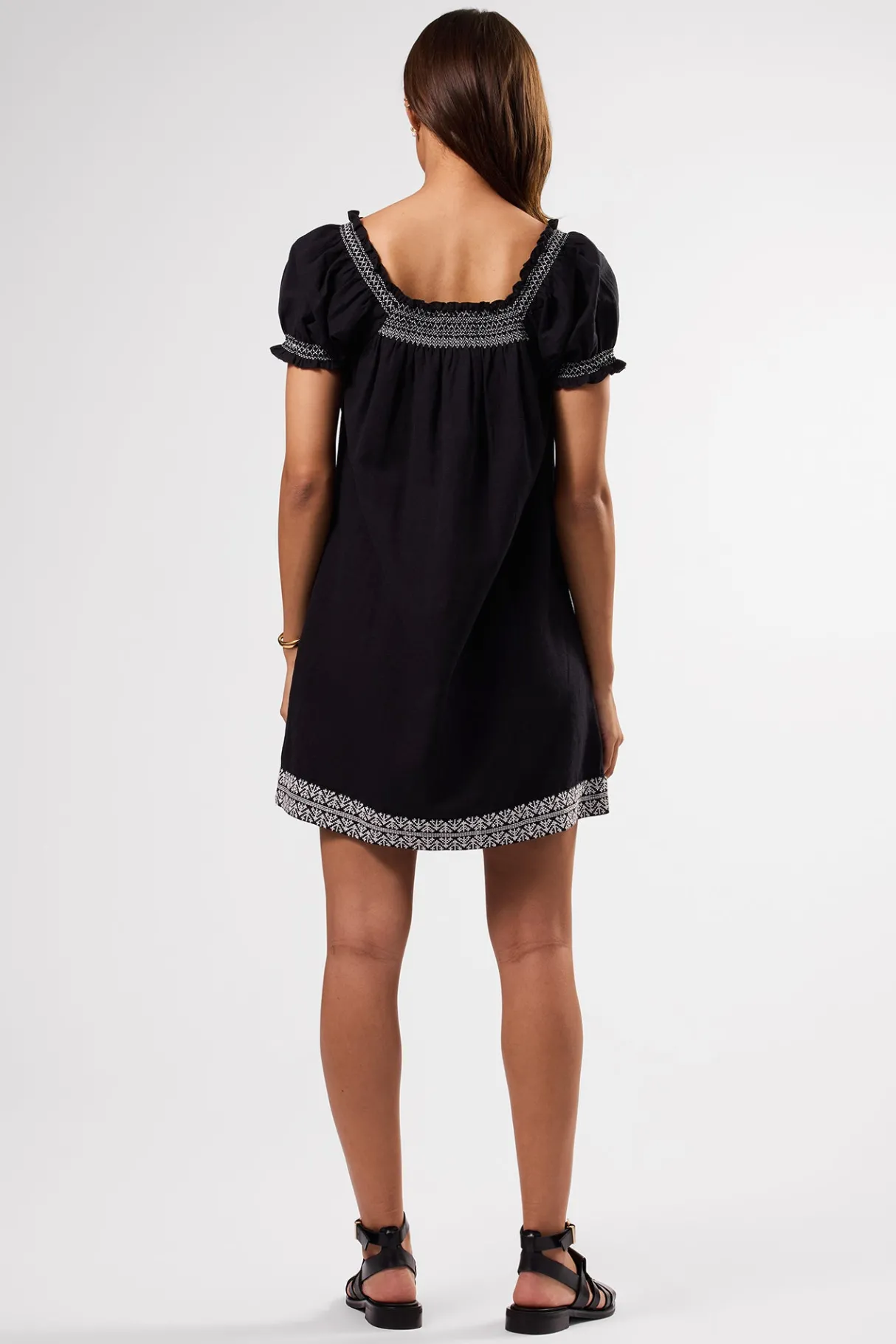 Amour Vert Smocked Embroidery Dress BlackWhiteEmbroidery Fashion