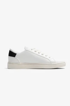 Amour Vert Thousand Fell Lace Up Sneaker WhiteandBlack Fashion