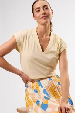 Amour Vert V Neck Solid Tee Anise Clearance