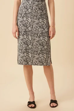 Amour Vert Vindy Viscose Knit Skirt NinaBlack Clearance